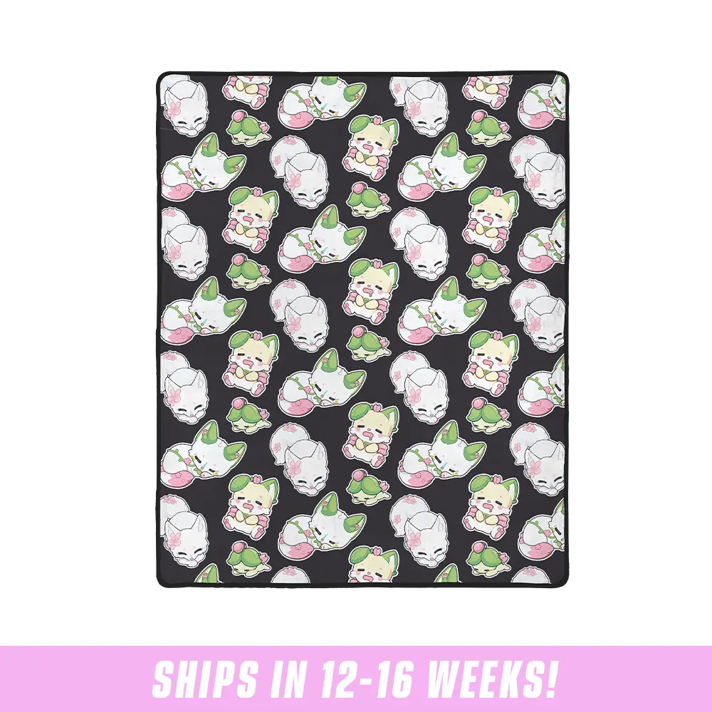 Silvervale: Cozy Double-Sided Blanket - Image 2